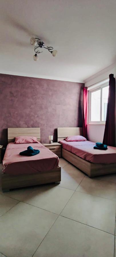 Mela Apartment 1 圣保罗湾城 外观 照片