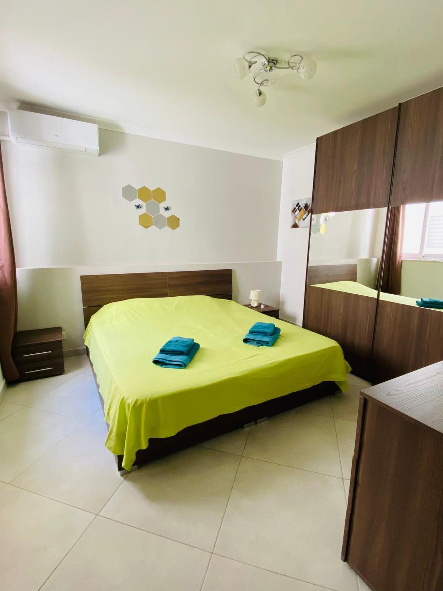Mela Apartment 1 圣保罗湾城 外观 照片