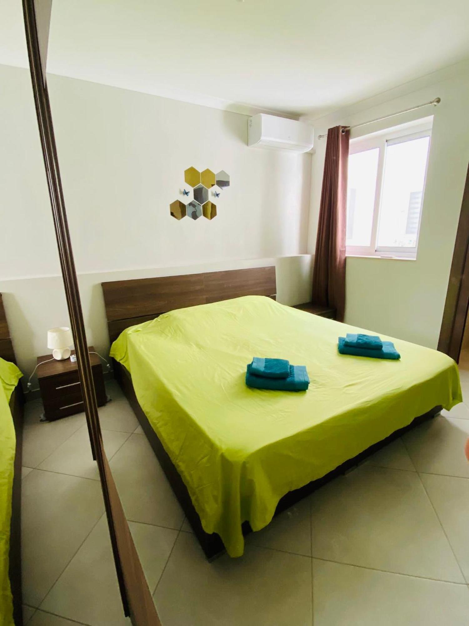 Mela Apartment 1 圣保罗湾城 外观 照片