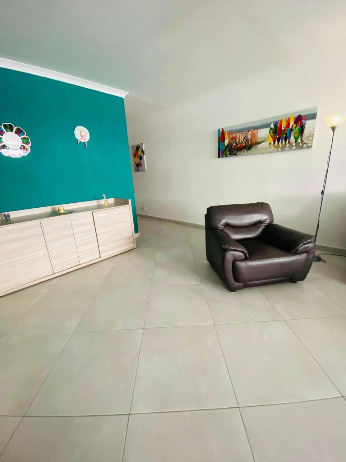 Mela Apartment 1 圣保罗湾城 外观 照片